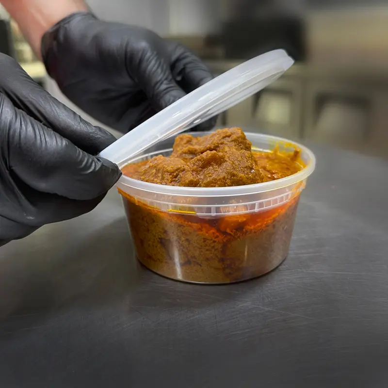 Heavy Duty 12 oz. Microwavable Translucent Plastic Deli Container and Lid Combo Pack – 240/Case - Image 5